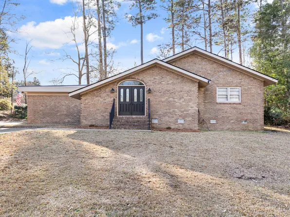 204 Brook Dr, St Matthews, SC 29135