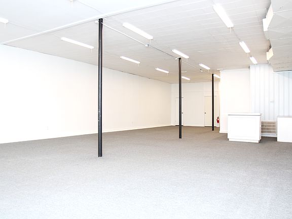 3rd image of 213 Parking Way