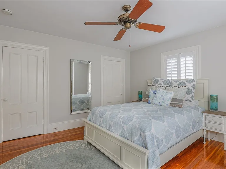 17 Charter St #2 — Photo 9