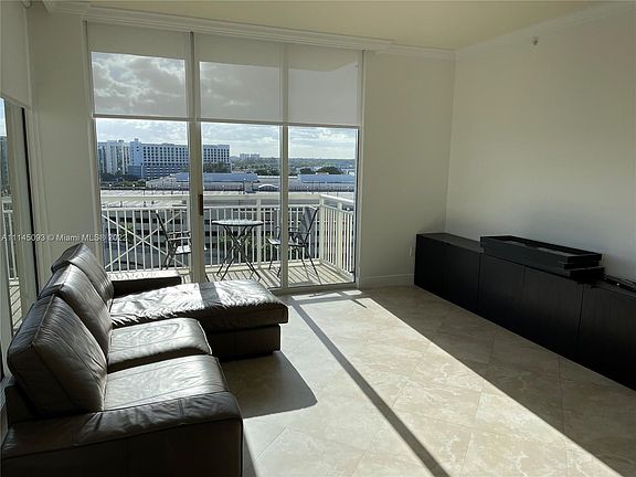 5th image of 19501 W Country Club Dr APT 1008