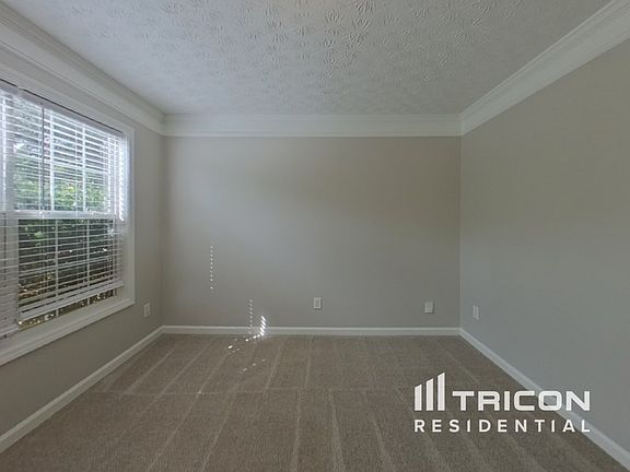 3rd image of 117 Brittany Ln
