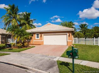 379 SW 164th Ave, Pembroke Pines, FL 33027
