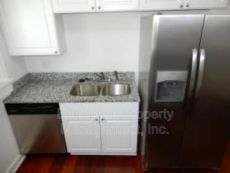 2360 Forest Ave #4 — Photo 7