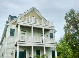 1540 12th St S, Arlington, VA 22204
