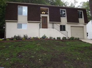 12 Squirrel Ln, Newark, DE 19711