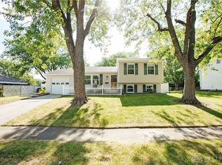 695 Hile Ln, Englewood, OH
