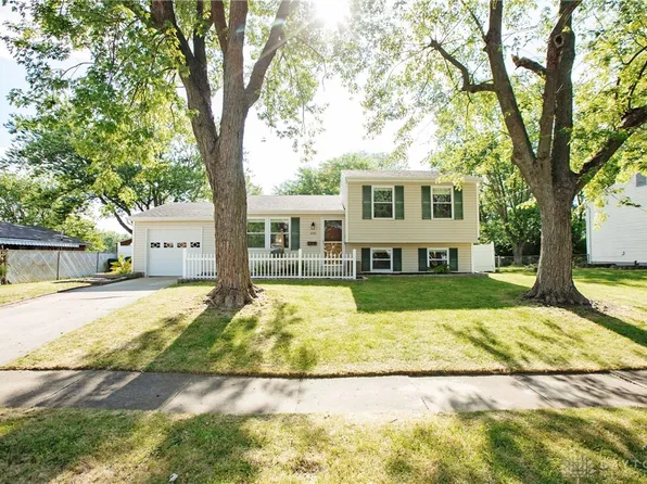 695 Hile Ln, Englewood, OH 45322