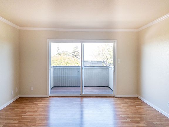3rd image of 801 Meadowsweet Dr #D