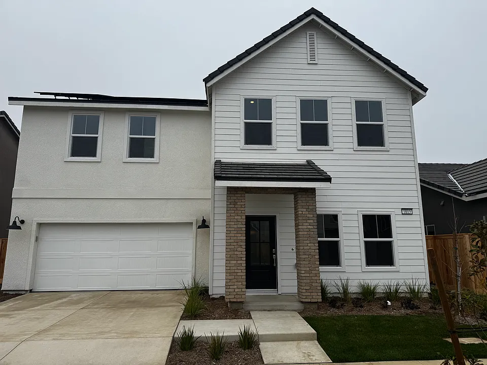 1015 Plum Tree Ave