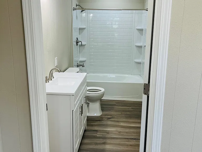 2436 Stillwell Ave — Photo 6