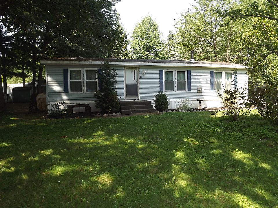 1st image of 15 Parkside Dr.