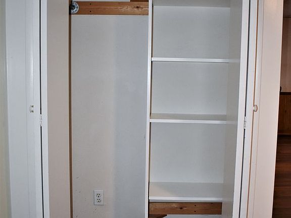 5th image of 1660 W Nixon Ave