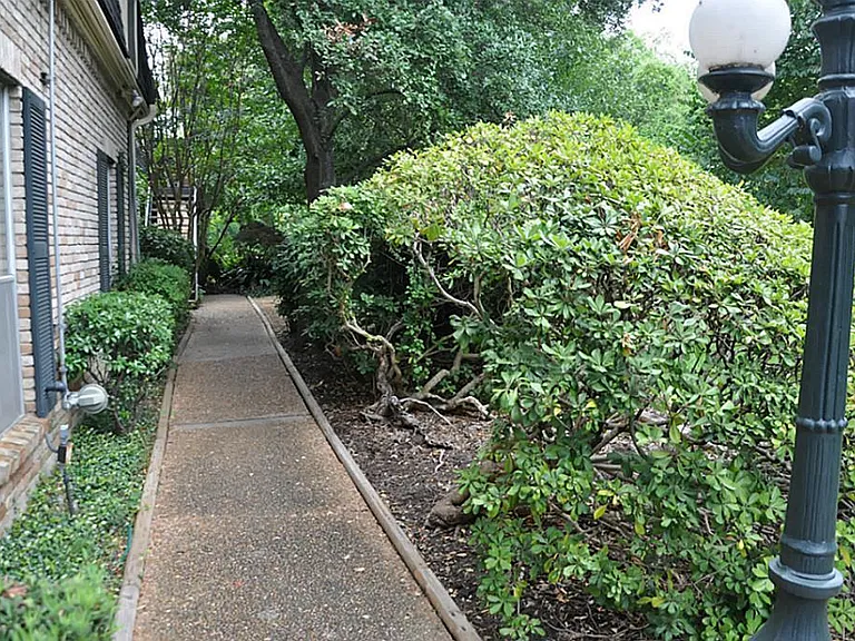800 Post Oak Blvd #6 — Photo 13