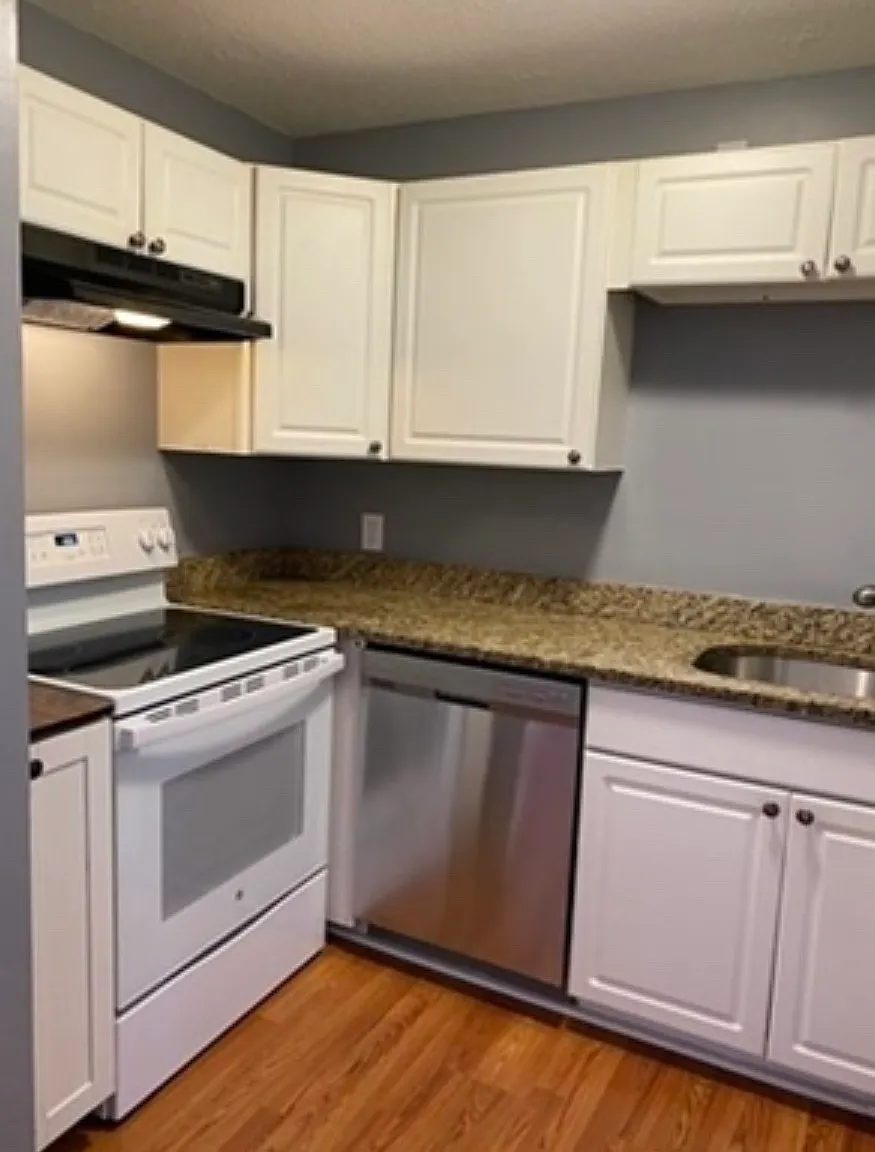 1186 Worcester Rd — Photo 4
