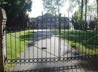 6982 Pine Moss Ln, Lake Wylie, SC 29710