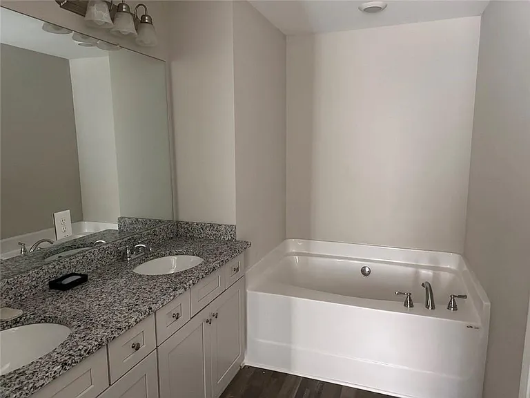 325 Melody Ln — Photo 14