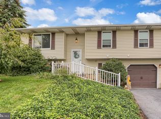 522 Ryan Dr, Harrisburg, PA 17112