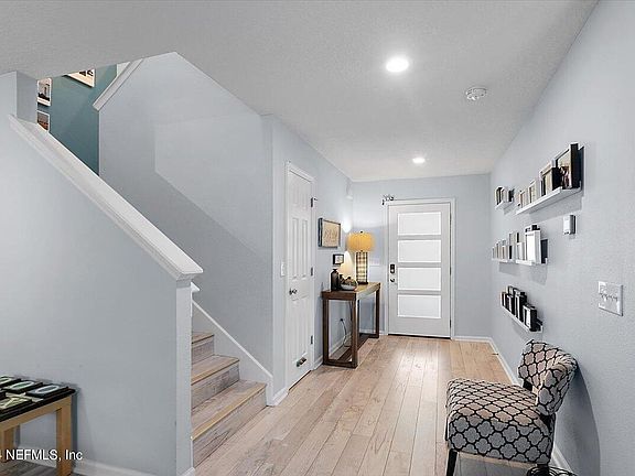4th image of 434 HERITAGE OAKS Drive