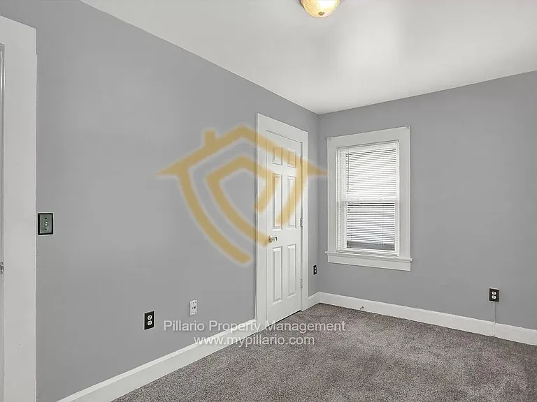 44 S Ewing St — Photo 16