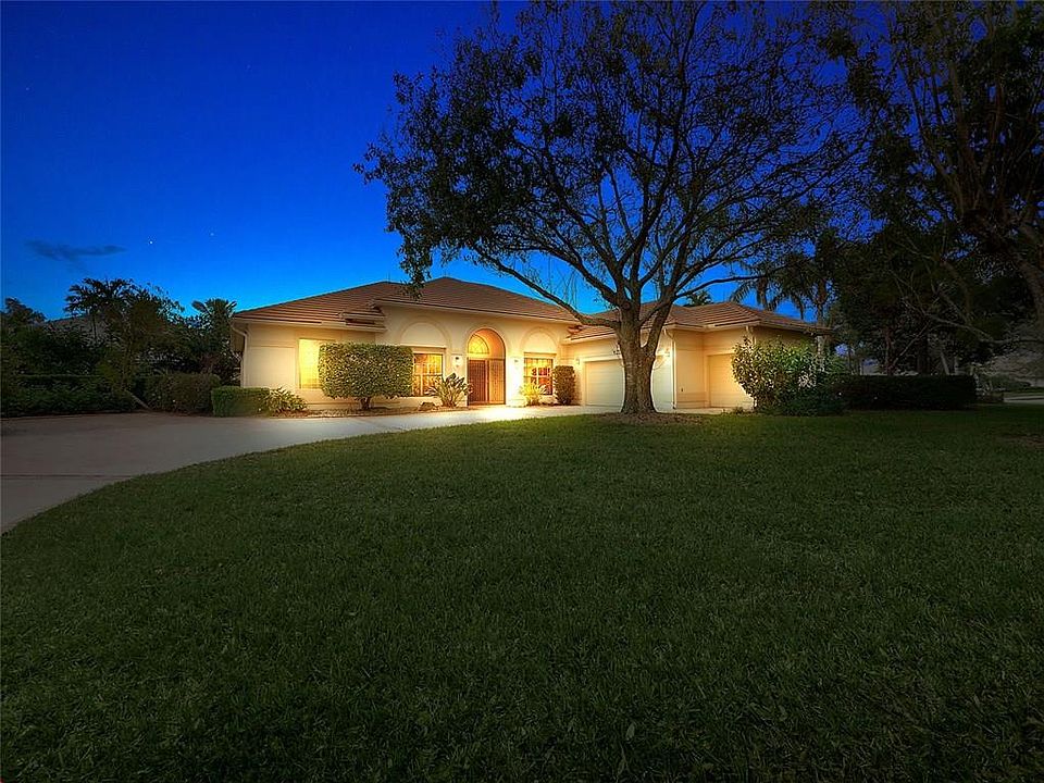 1st image of 1795 SW Foxpoint Trl