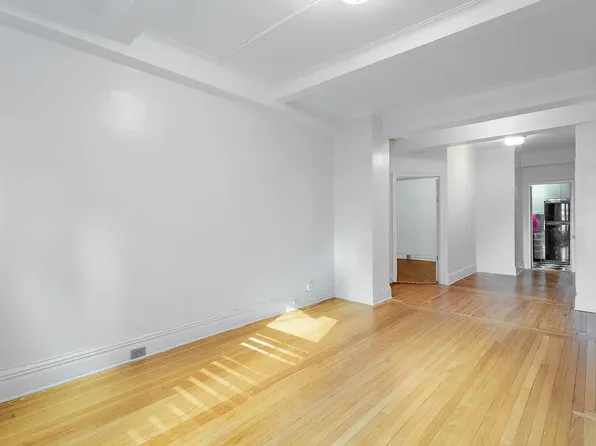 320 East 57th Street image 12 of 14