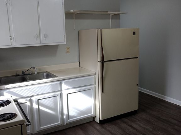 5th image of 1209 Sheridan Ave #A