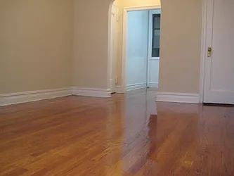 Rented by Robyn Lee, LREB