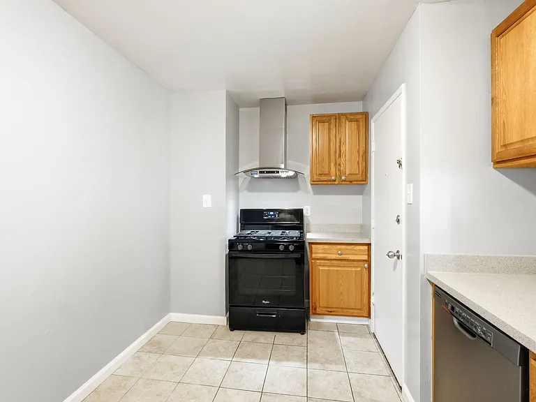 934 Pierce St — Photo 9