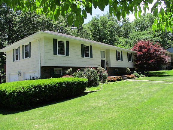 3rd image of 1158 Stoney Dr