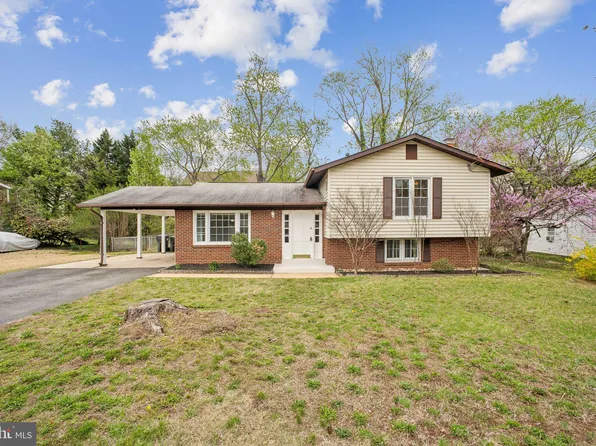 5911 Chevell Ct, Alexandria, VA 22310