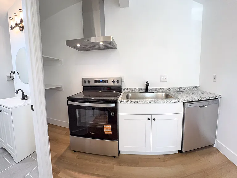 25 Pico Ave #B — Photo 14