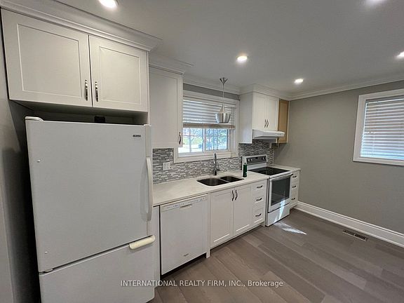 4th image of 73 Murray Dr