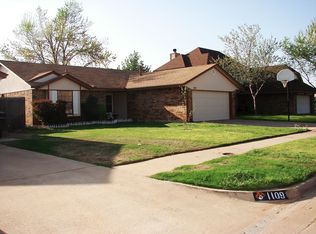 1113 Leafhurst Rd, Moore, OK 73160