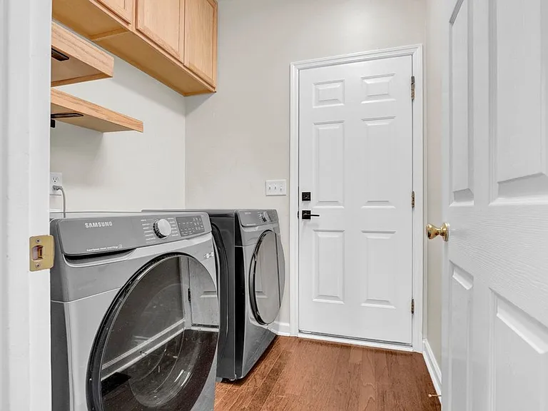 1010 Meridian Dr — Photo 15
