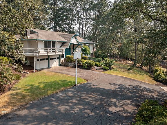 2nd image of 4072 Normandy Way