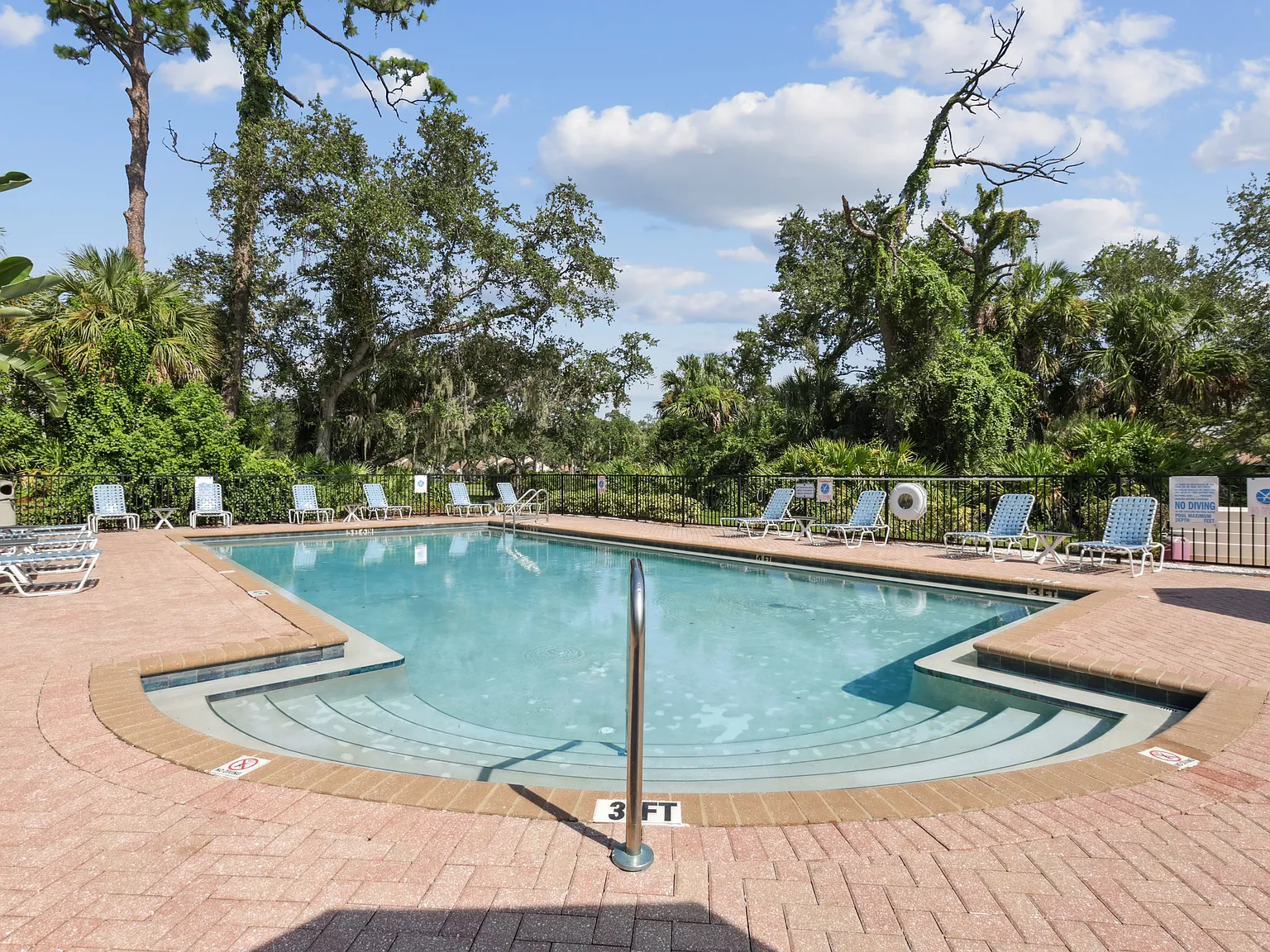 Grande Court Apartments at North Port — Photo 1