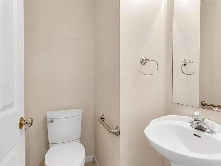 Main floor Bathroom