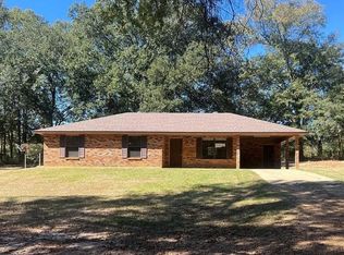 1028 Deer Creek Ln, Summit, MS 39666