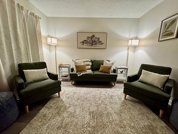5th image of 2901 Bay View Dr APT A
