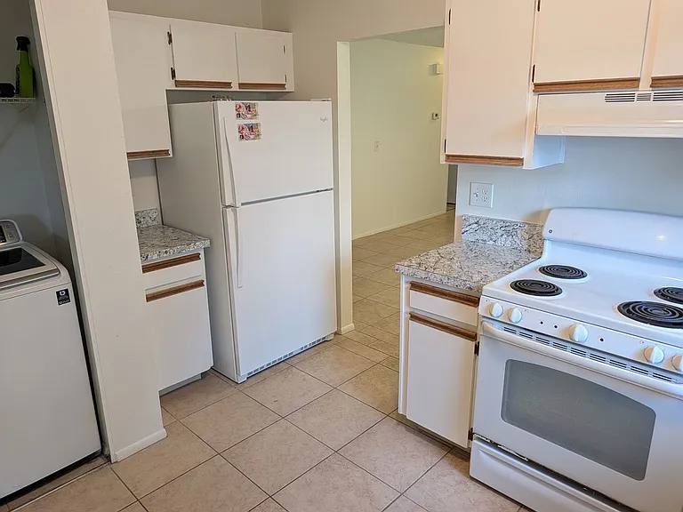 1257 Lamplighter Dr NW — Photo 4