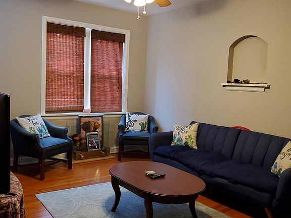 2nd image of 4942 Miami St #2N