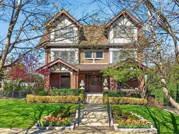 3666 Belleview Ave, Kansas City, MO 64111