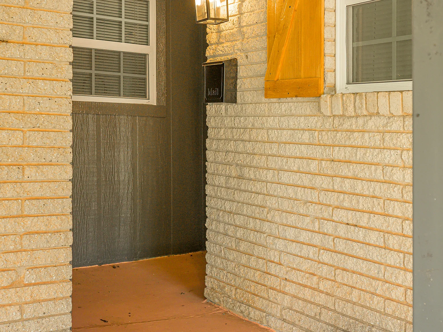 4 bed, 1.5 bath, 1353 sqft, $1,345 — Photo 3