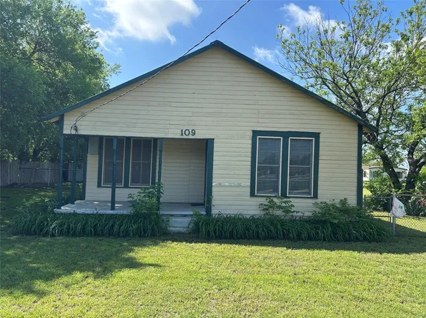 109 Harrison Ave, Newcastle, TX 76372