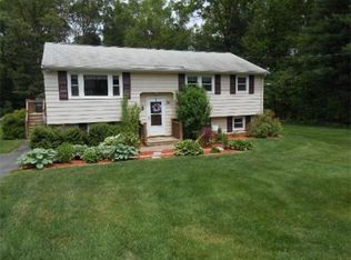 26 Moosewood St, Billerica, MA 01821