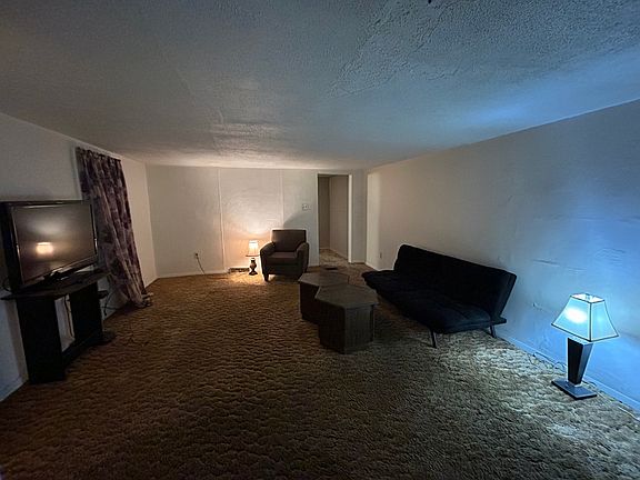 4th image of 3408 Graham Ave #3408