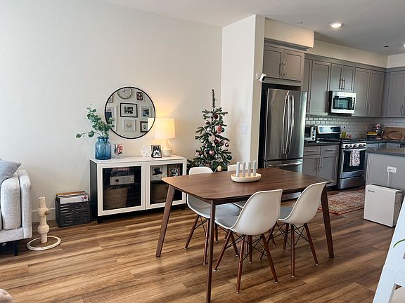 5th image of 975 41st St #131