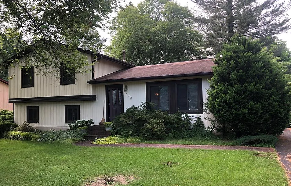 3 bed, 1728 sqft, $2,300 — Photo 1