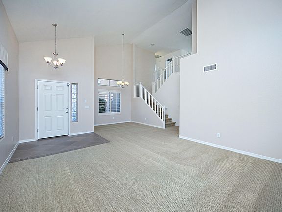 4th image of 5413 W Pleasant Ln