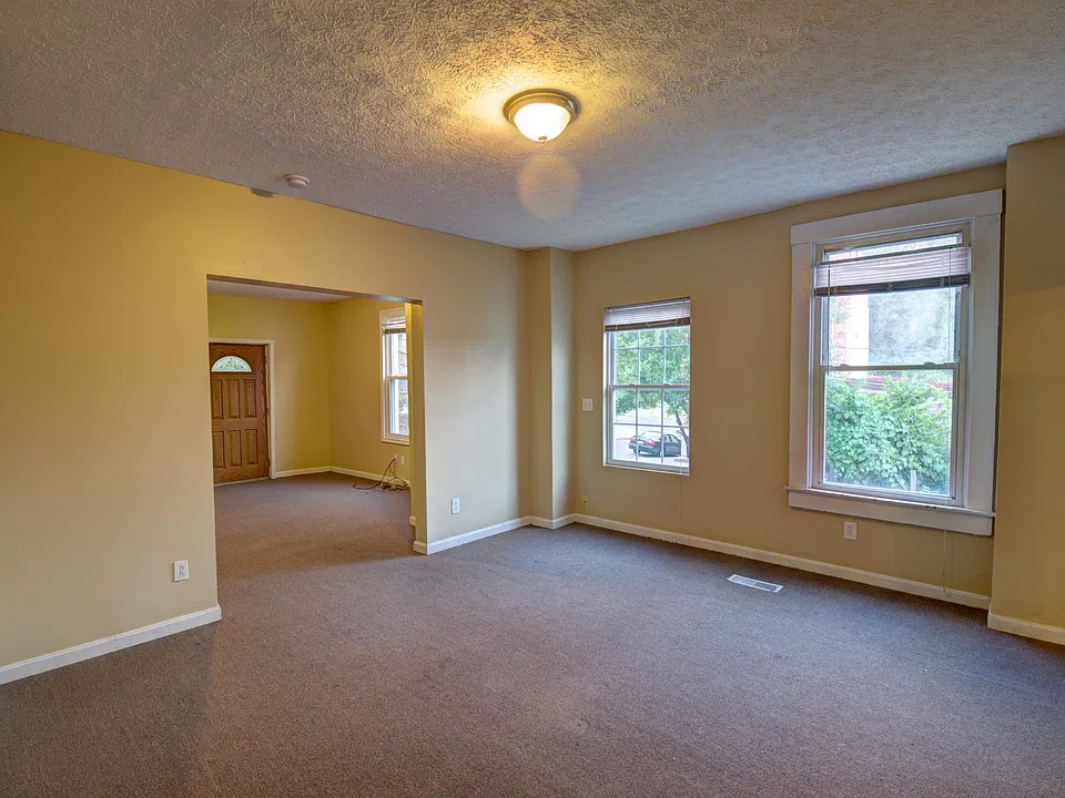 425 Klotter Ave